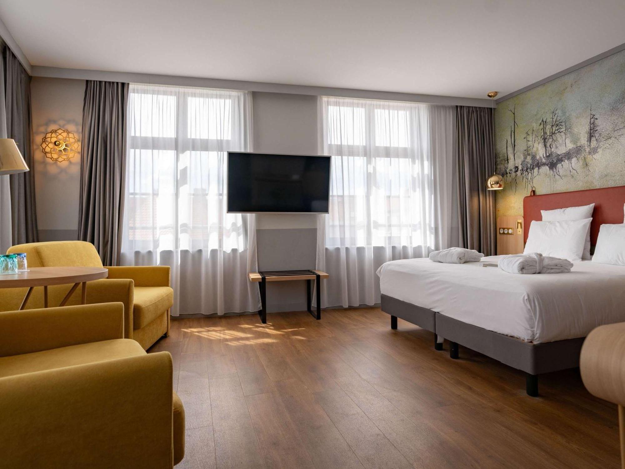Mercure Saint Omer Centre Gare Exteriör bild